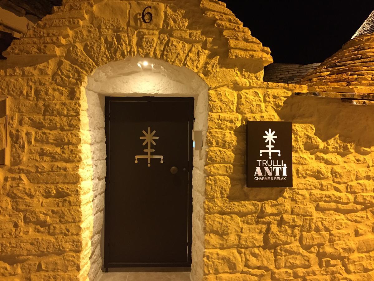 Trullo Essenza-Trulli Anti Charme & Relax Acomodação com café da manhã Alberobello Exterior foto